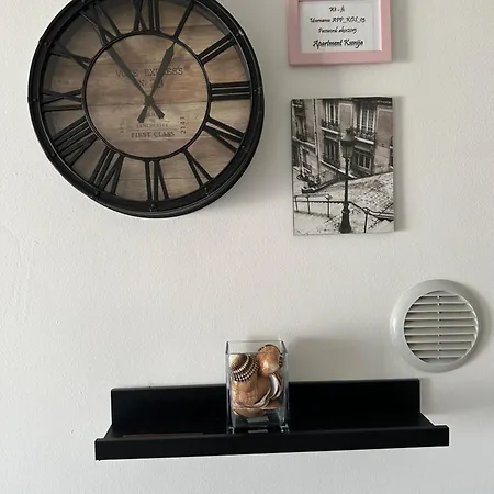 Ksenija Apartament Pag Town